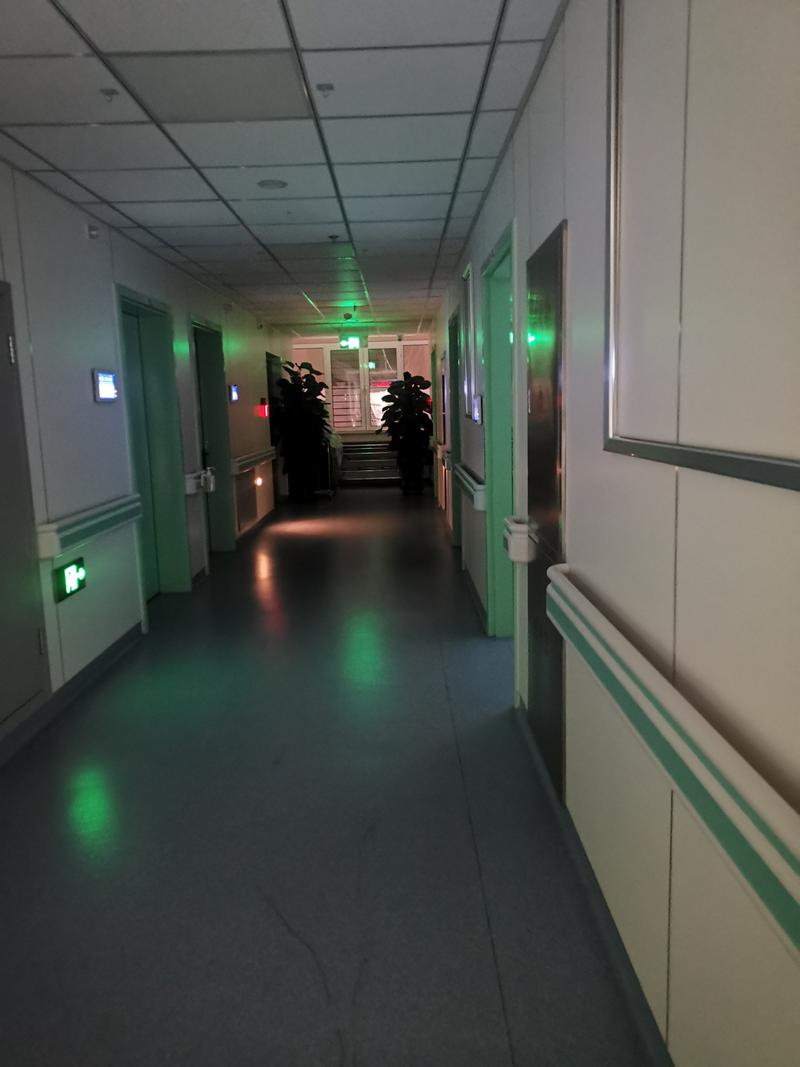 云脑24小时医保取现回收：深夜里的救命稻草